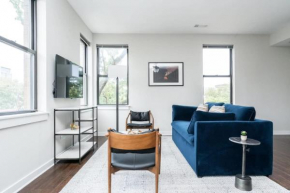 CozySuites Music Row Stunning 2BR -free parking 35